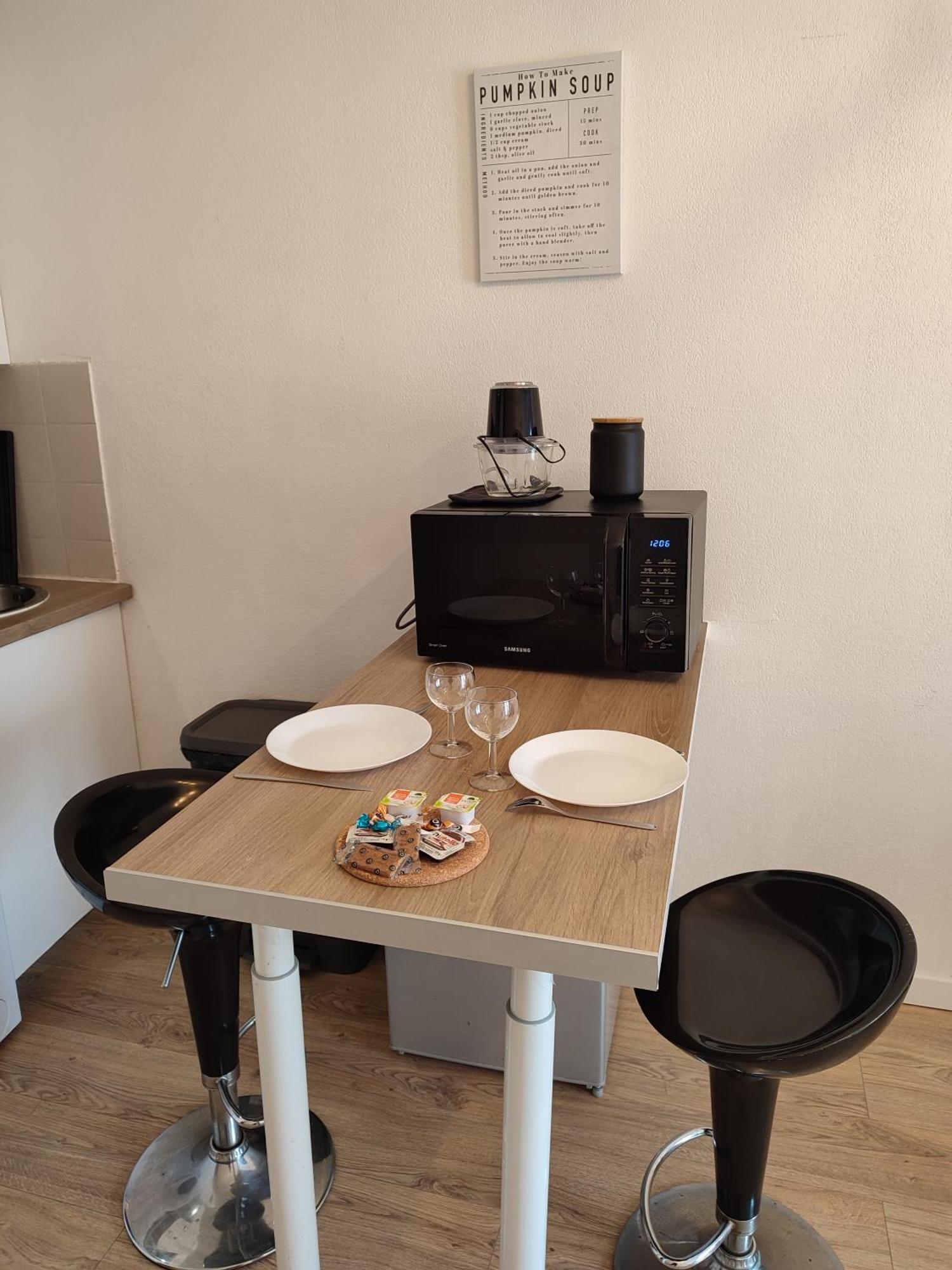 Appartement Climatise Avec Parking A 6Min A Pied De La Gare St Charles Marseille Ngoại thất bức ảnh